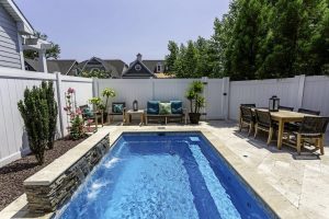 Water Features in a Plunge Pool