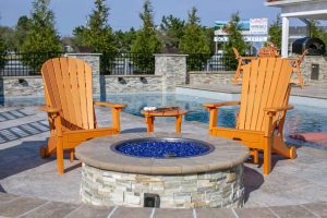 seating aread with foot spa by ashton pools by design